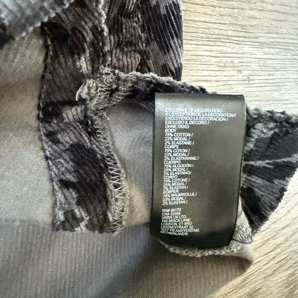 Anthropologie Pilcro Corduroy Mini Skirt Size 16 - Black/Gray Animal Print - NWT - Picture 11 of 13